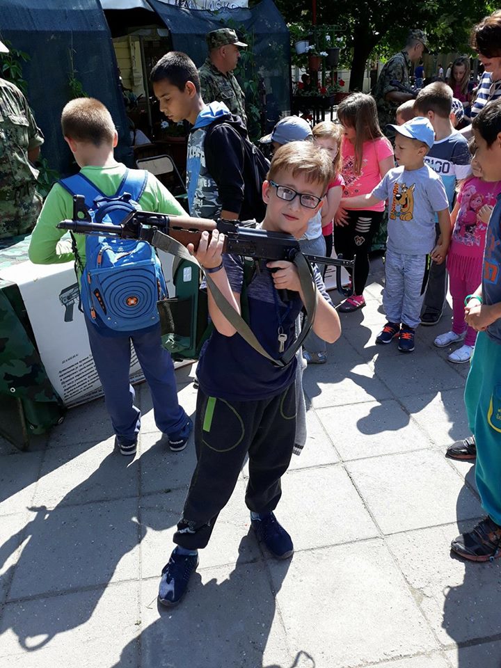 33892875_1907833812580803_6623350727374798848_n.jpg