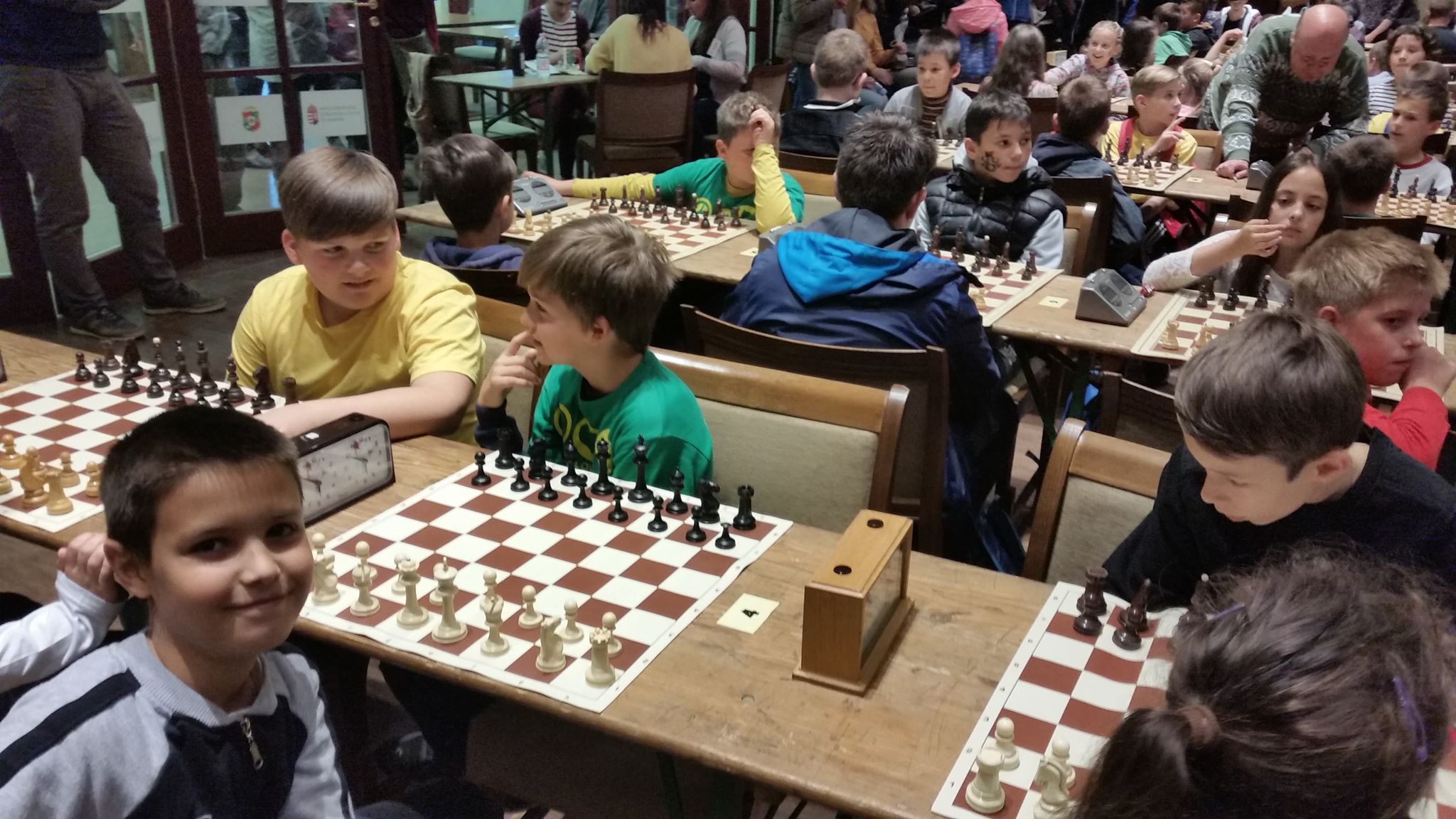 59645716_424672261682663_4983783546658226176_n.jpg
