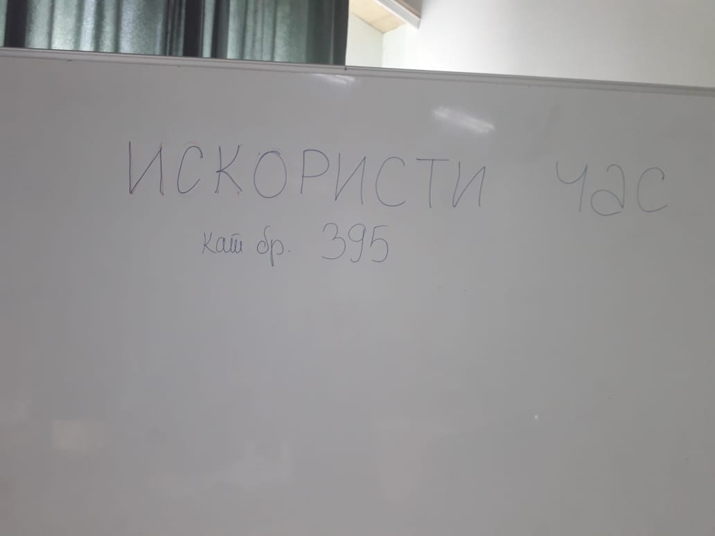 42752005_351352228999736_7318194453531852800_n.jpg