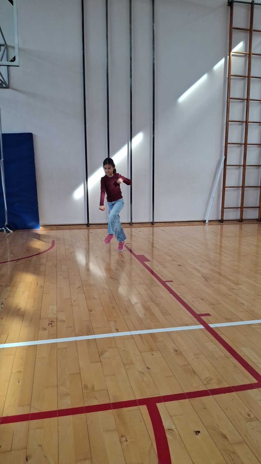 img-6ad637ba47d06d356d1985712bfe825b-v.jpg
